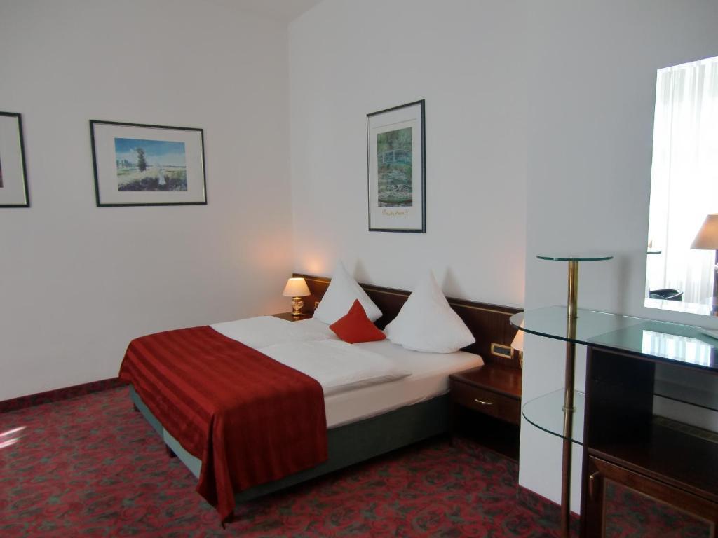 Hotel Schloss Schwarzenfeld Ruang foto