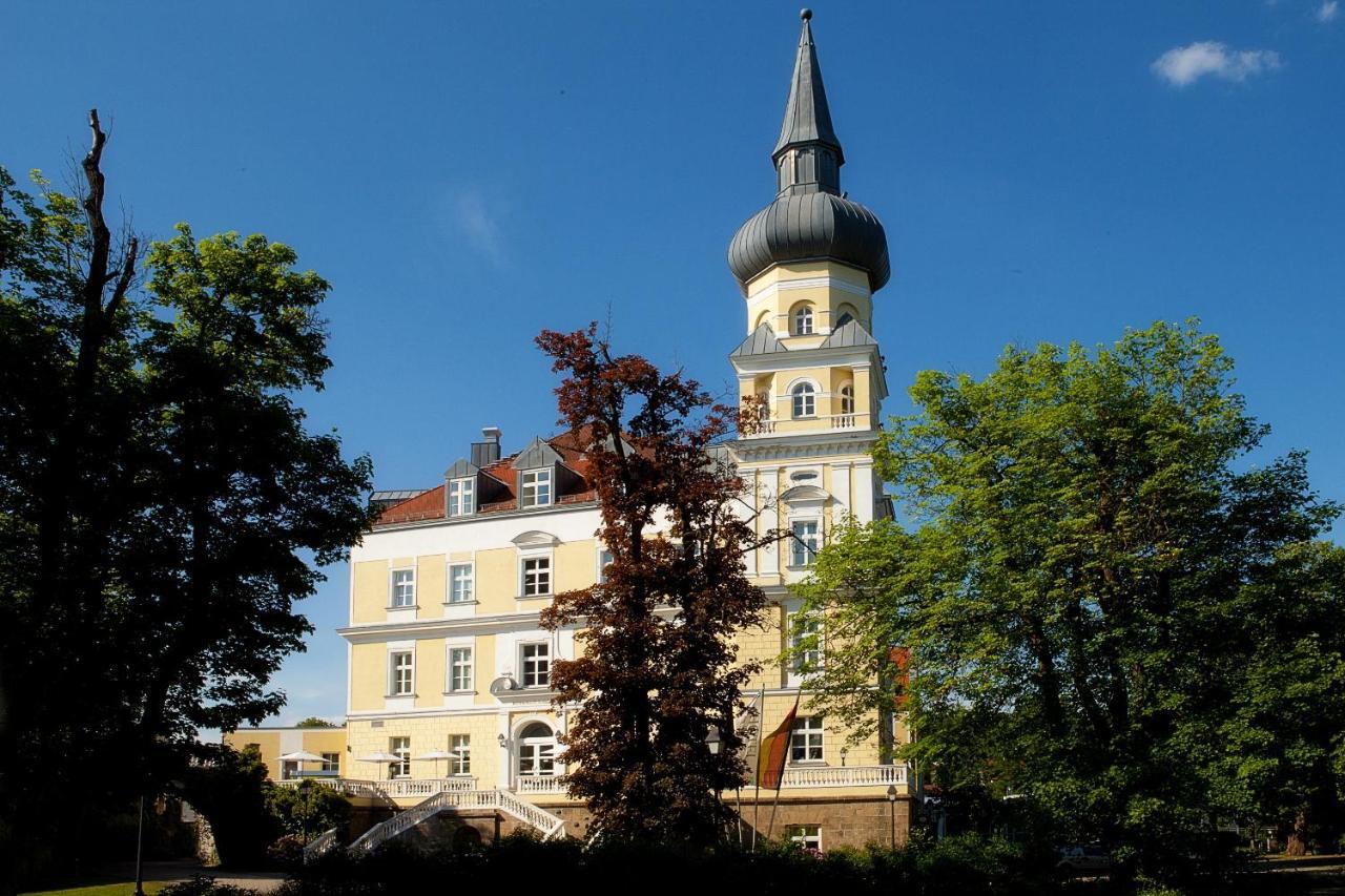 Hotel Schloss Schwarzenfeld Bagian luar foto