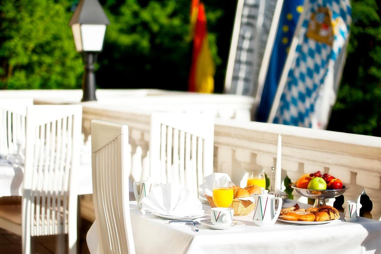 Hotel Schloss Schwarzenfeld Bagian luar foto